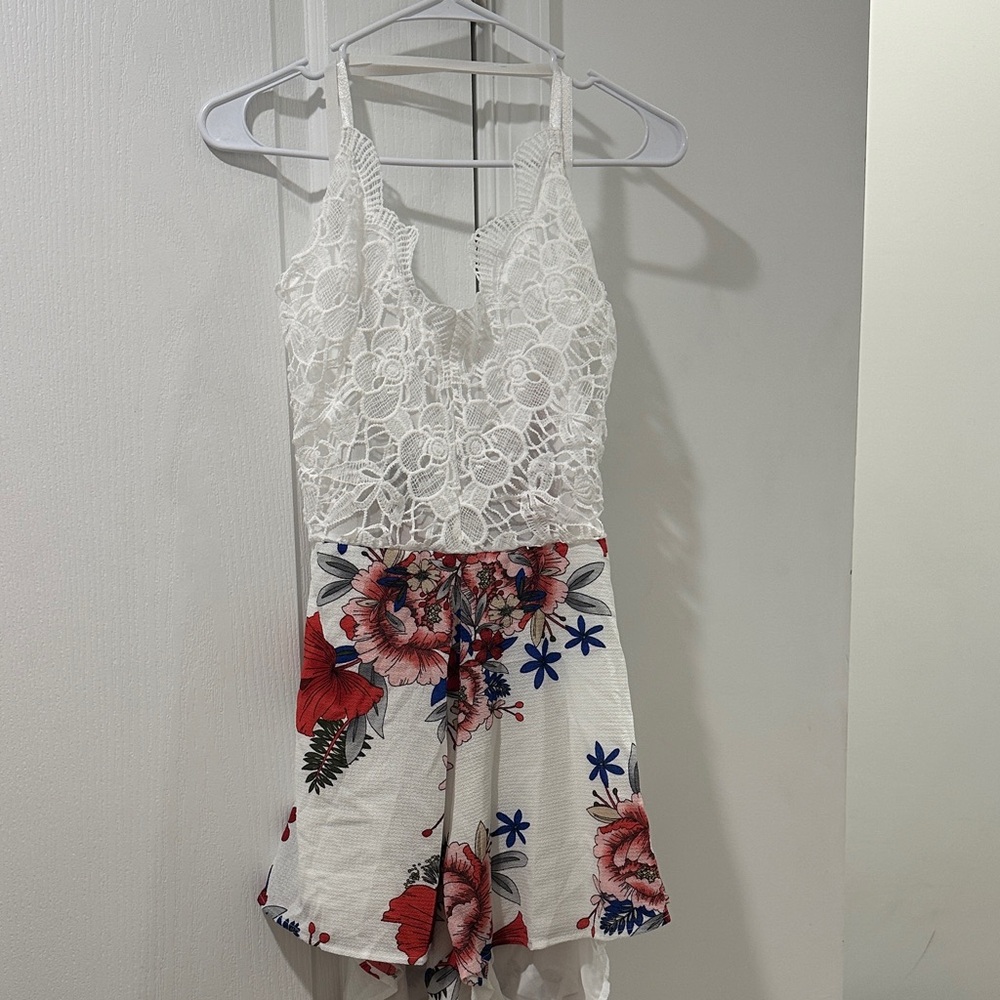 Elegant Floral Lace Romper